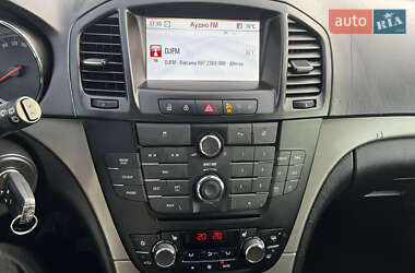 Универсал Opel Insignia 2012 в 