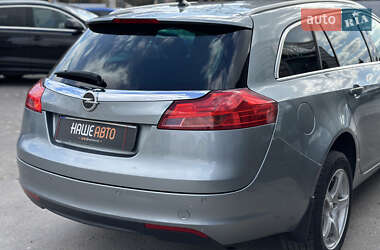 Универсал Opel Insignia 2010 в 