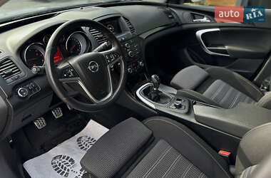 Универсал Opel Insignia 2010 в 