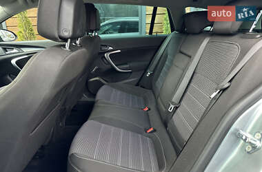 Универсал Opel Insignia 2010 в 