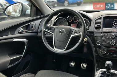 Универсал Opel Insignia 2010 в 