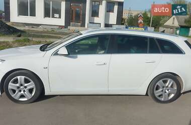 Универсал Opel Insignia 2011 в 