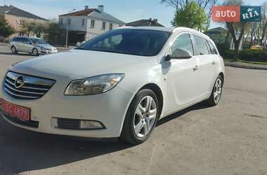 Универсал Opel Insignia 2011 в 