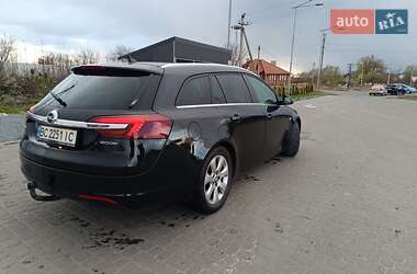 Универсал Opel Insignia 2014 в 
