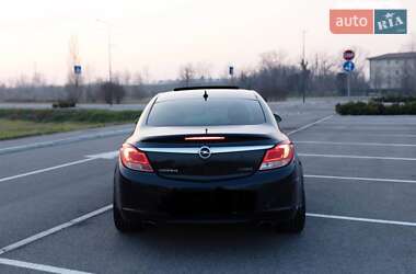 Седан Opel Insignia 2012 в 