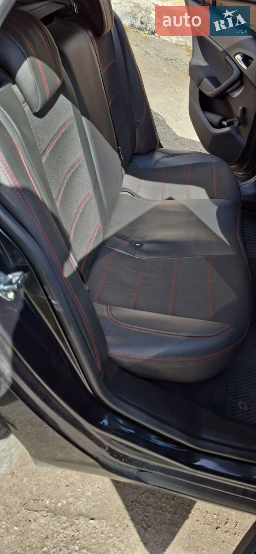 2015 Opel Insignia - мініатюра 12