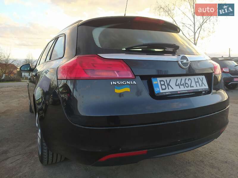 Універсал Opel Insignia 2012 в Дубні