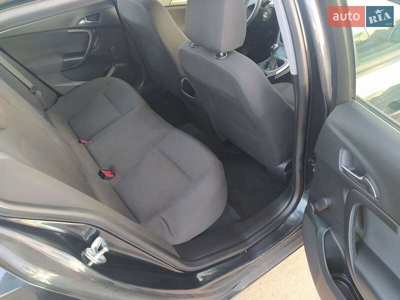 Універсал Opel Insignia 2012 в Дубні