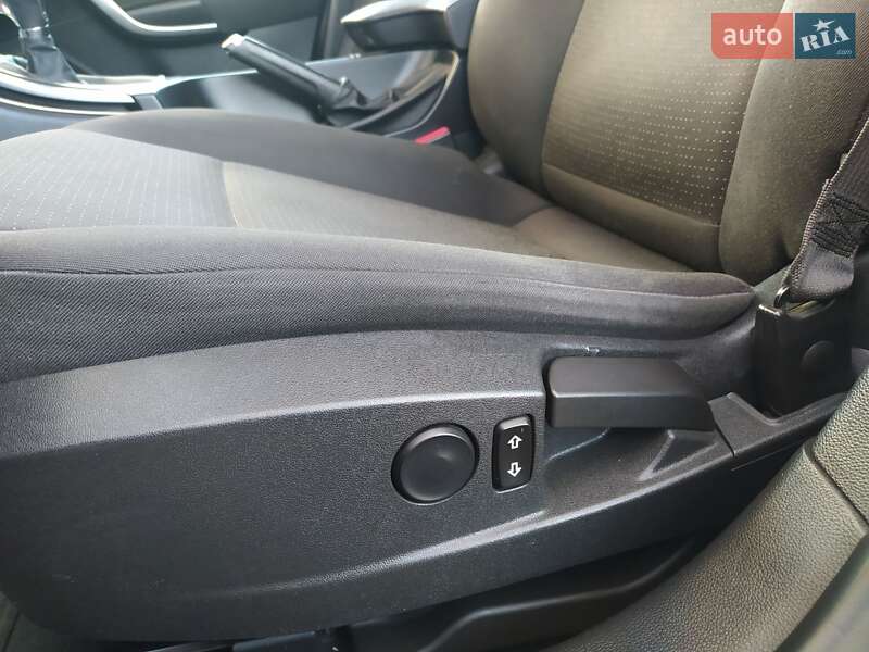 Універсал Opel Insignia 2012 в Дубні