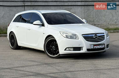 Универсал Opel Insignia 2011 в 