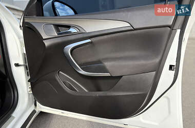 Универсал Opel Insignia 2011 в 