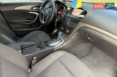 Универсал Opel Insignia 2011 в 