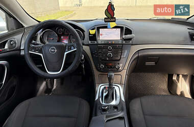 Универсал Opel Insignia 2011 в 