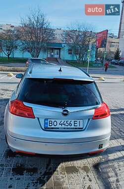 Универсал Opel Insignia 2012 в 