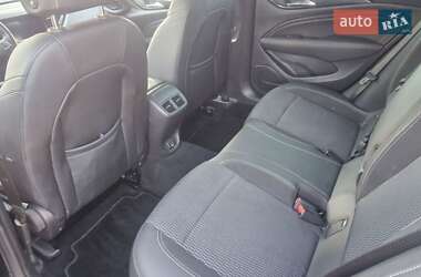 Универсал Opel Insignia 2018 в 