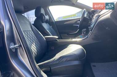 Седан Opel Insignia 2009 в 
