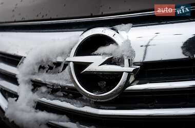 Універсал Opel Insignia 2012 в 
