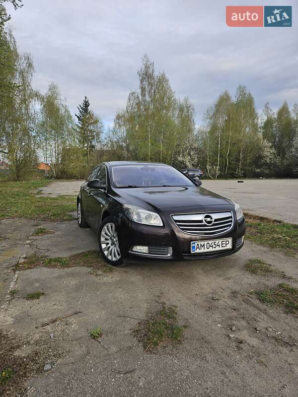 Лифтбек Opel Insignia 2010 в 