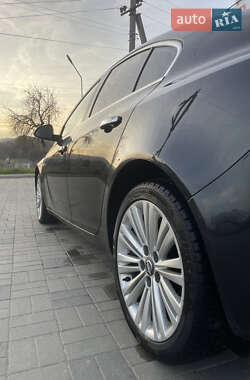 Седан Opel Insignia 2011 в 