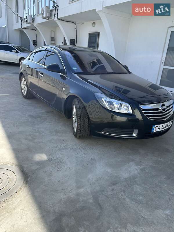 Лифтбек Opel Insignia 2010 в Черкассах