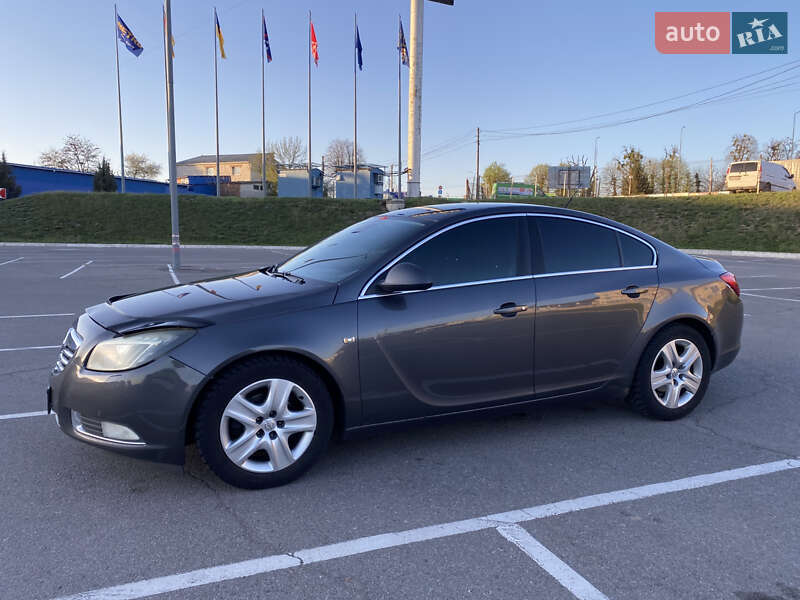 Седан Opel Insignia 2009 в 