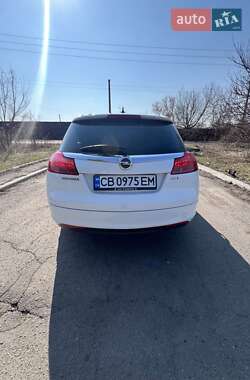 Универсал Opel Insignia 2011 в 