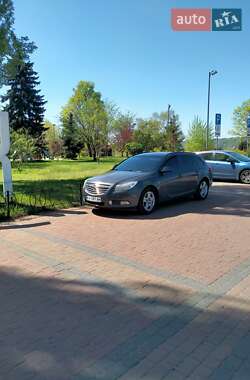 Универсал Opel Insignia 2011 в 