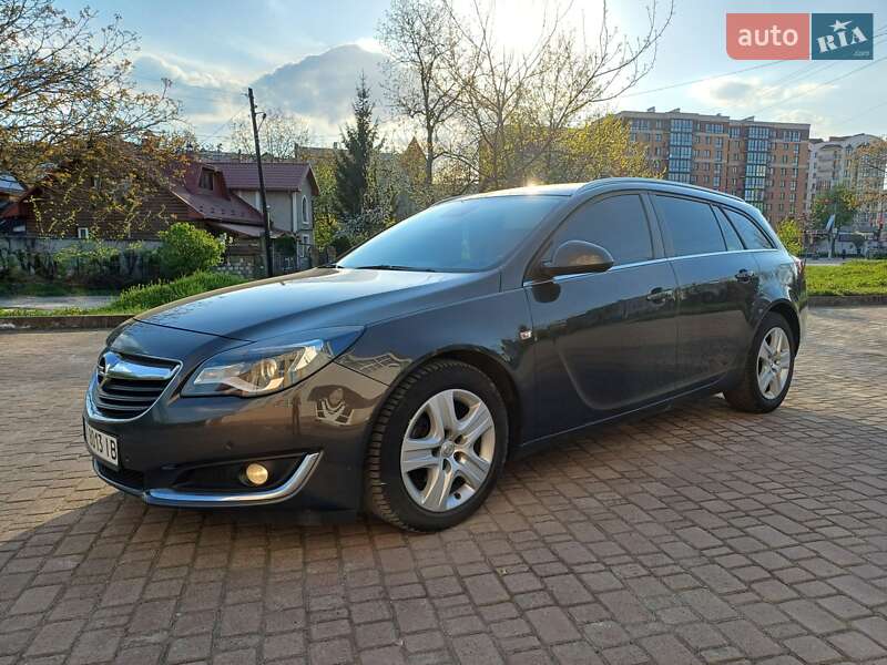 Универсал Opel Insignia 2016 в 
