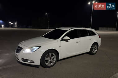 Универсал Opel Insignia 2013 в 