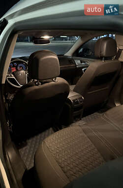 Универсал Opel Insignia 2013 в 