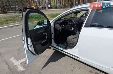 Универсал Opel Insignia 2014 в 