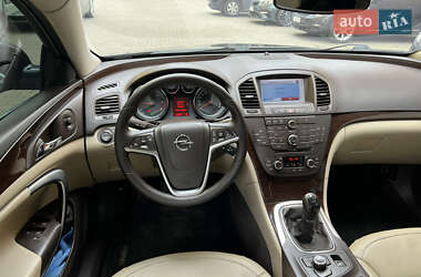 Универсал Opel Insignia 2010 в 