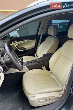 Универсал Opel Insignia 2010 в 