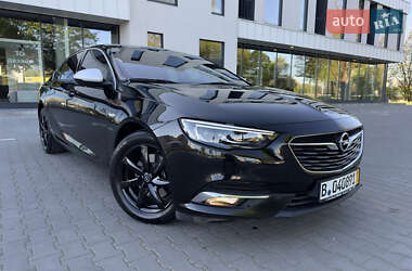 Лифтбек Opel Insignia 2018 в 