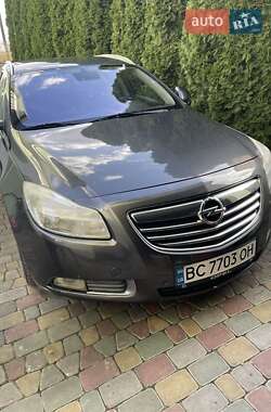 Универсал Opel Insignia 2011 в 