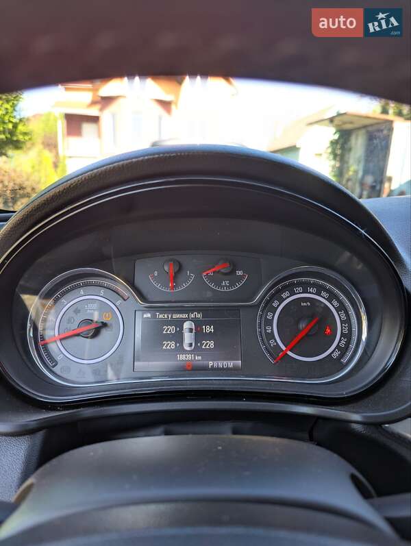 Універсал Opel Insignia 2015 в Луцьку