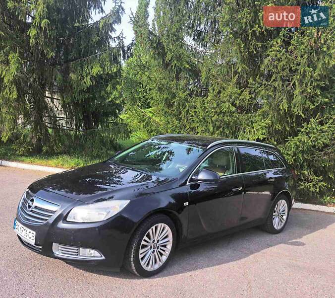 Универсал Opel Insignia 2012 в 