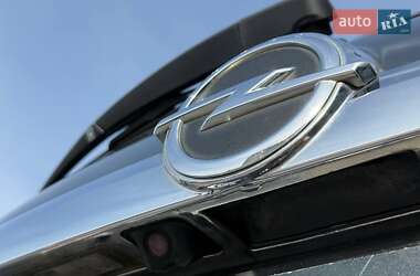 Универсал Opel Insignia 2014 в 