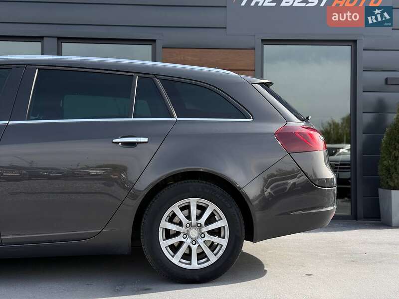 Универсал Opel Insignia 2014 в Ровно