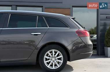 Универсал Opel Insignia 2014 в 