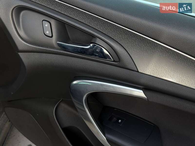 Универсал Opel Insignia 2014 в Ровно