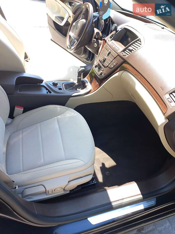 Ліфтбек Opel Insignia 2011 в Львові