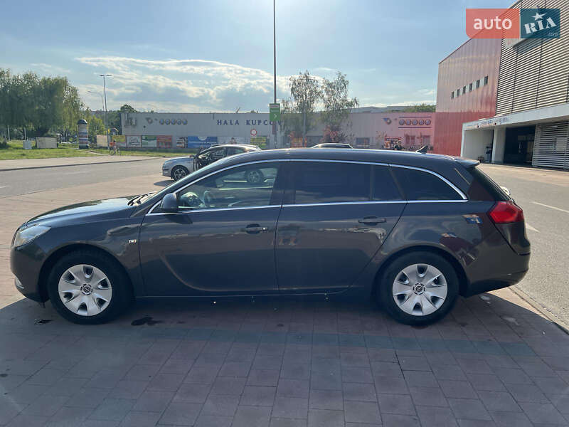 Универсал Opel Insignia 2013 в Ивано-Франковске