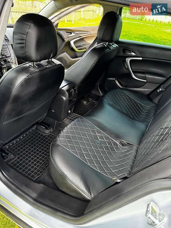 Универсал Opel Insignia 2013 в Маневичах