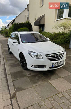 Универсал Opel Insignia 2012 в Цумани