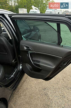 Универсал Opel Insignia 2010 в 