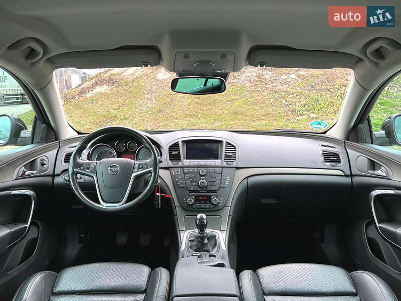 Универсал Opel Insignia 2013 в Киеве
