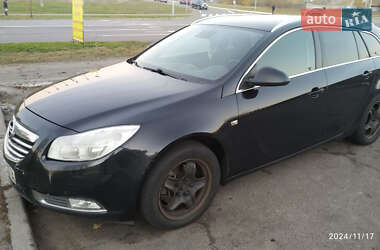 Универсал Opel Insignia 2013 в Киеве