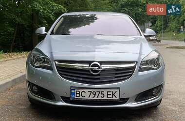 Седан Opel Insignia 2015 в 