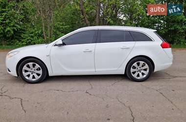 Универсал Opel Insignia 2010 в 